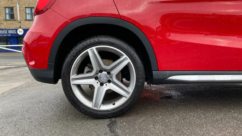 Mercedes-Benz GLA 200d AMG Line 5dr Diesel Hatchback